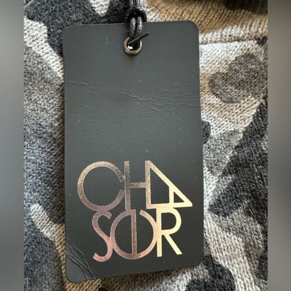 Chaser Full-Zip Cropped Camo Sweater with Hood - NWT - Picture 6 of 7